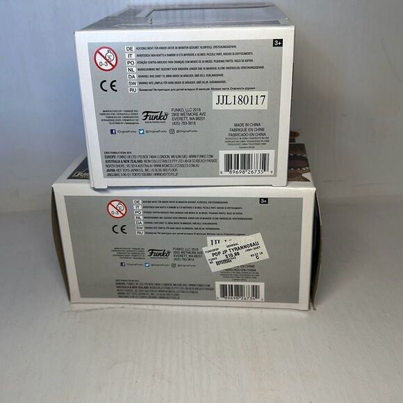 Funko Pop! Vinyl: Jurassic Park Velociraptor #549 and Tyrannosaurus Rex #548 - Picture 7 of 7